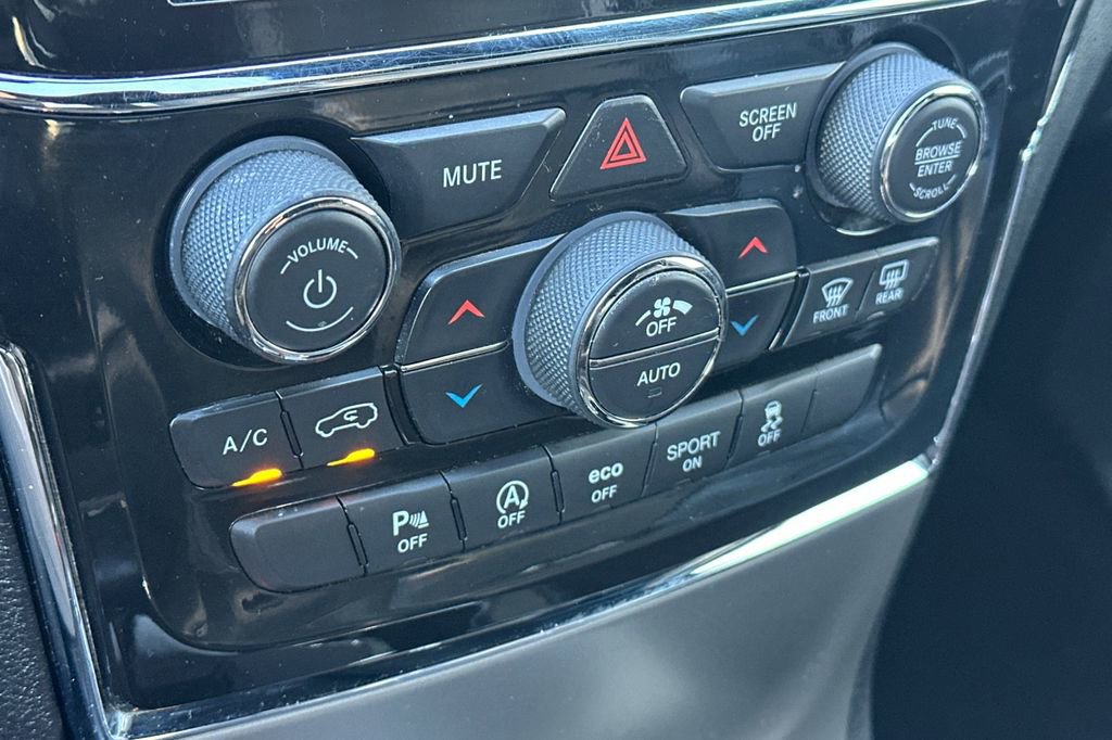 Used 2021 Jeep Grand Cherokee Limited w/ Luxury Group II image 20