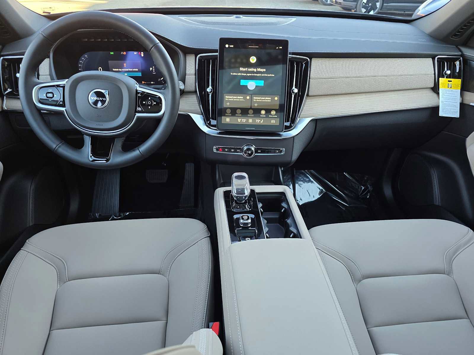 New 2026 Volvo XC90 B5 Plus w/ Protection Package AWD/4WD image 18