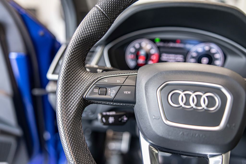 Used 2025 Audi SQ5 Premium Plus w/ Premium Plus Package image 26