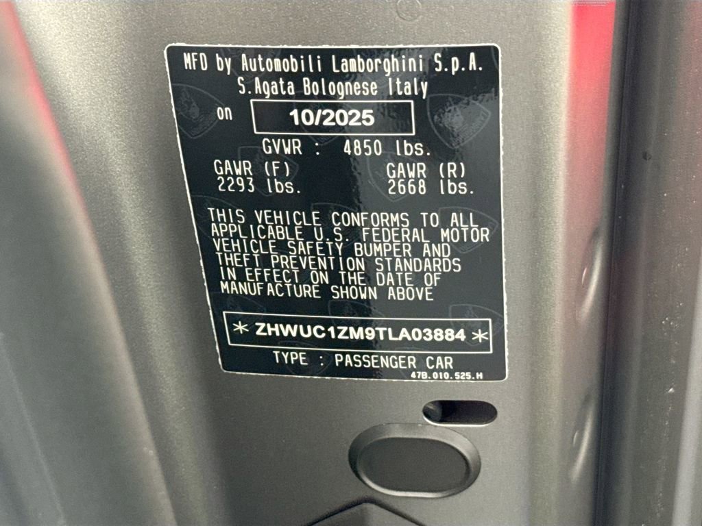 Used 2026 Lamborghini Revuelto AWD/4WD image 33