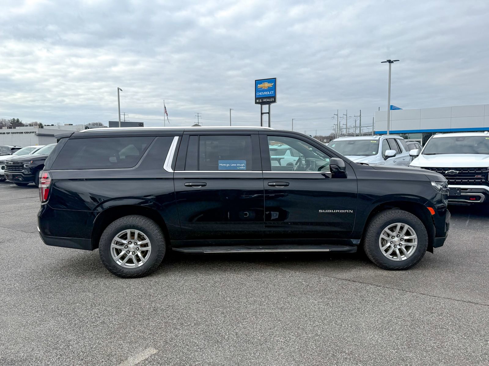 Certified 2022 Chevrolet Suburban LT w/ Luxury Package image 8