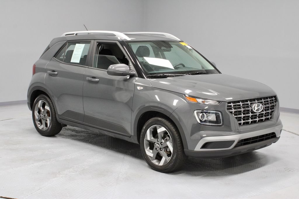 Certified 2024 Hyundai Venue SEL FWD image 1