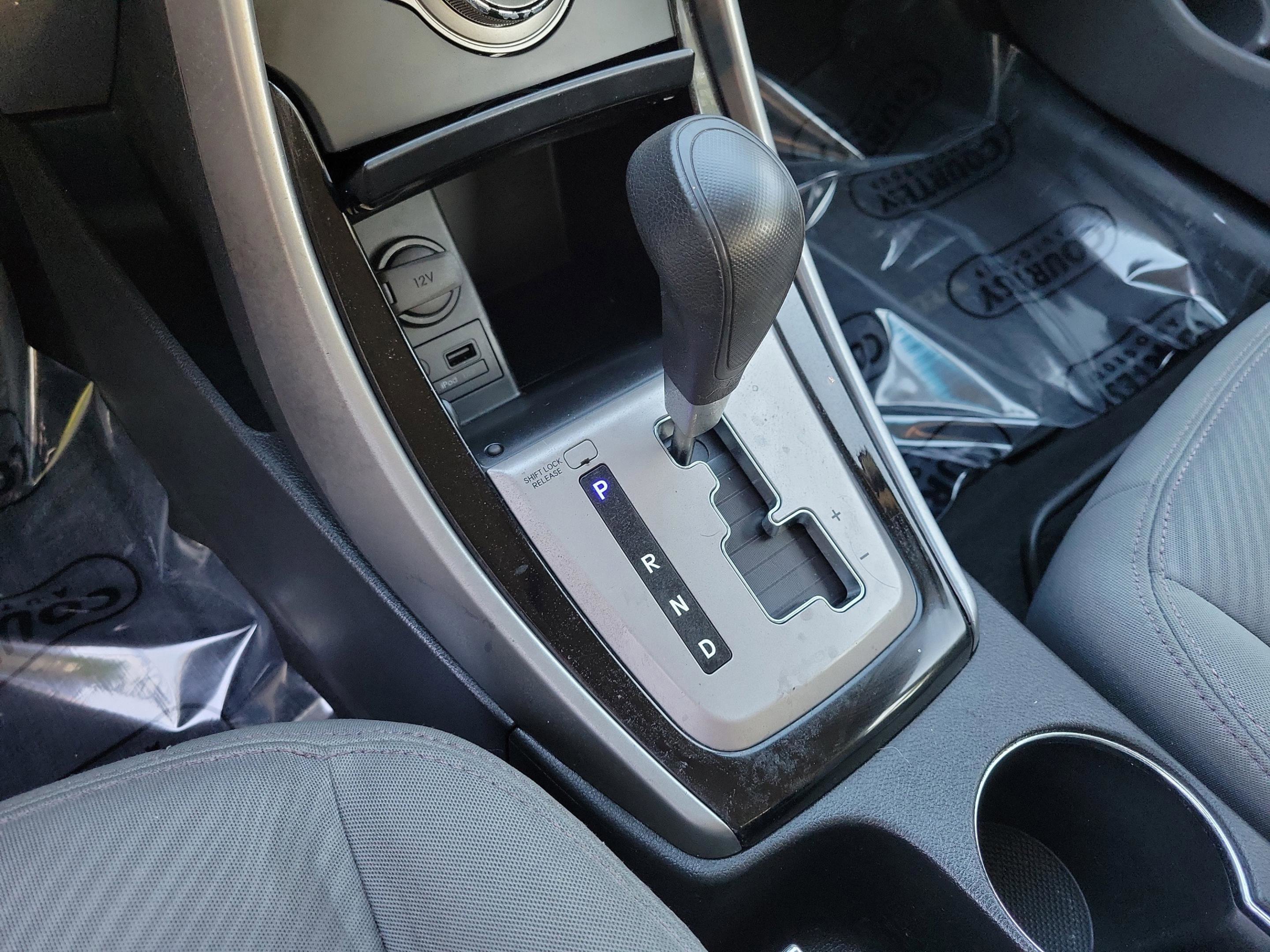 Used 2013 Hyundai Elantra GLS w/ Preferred Pkg FWD image 21