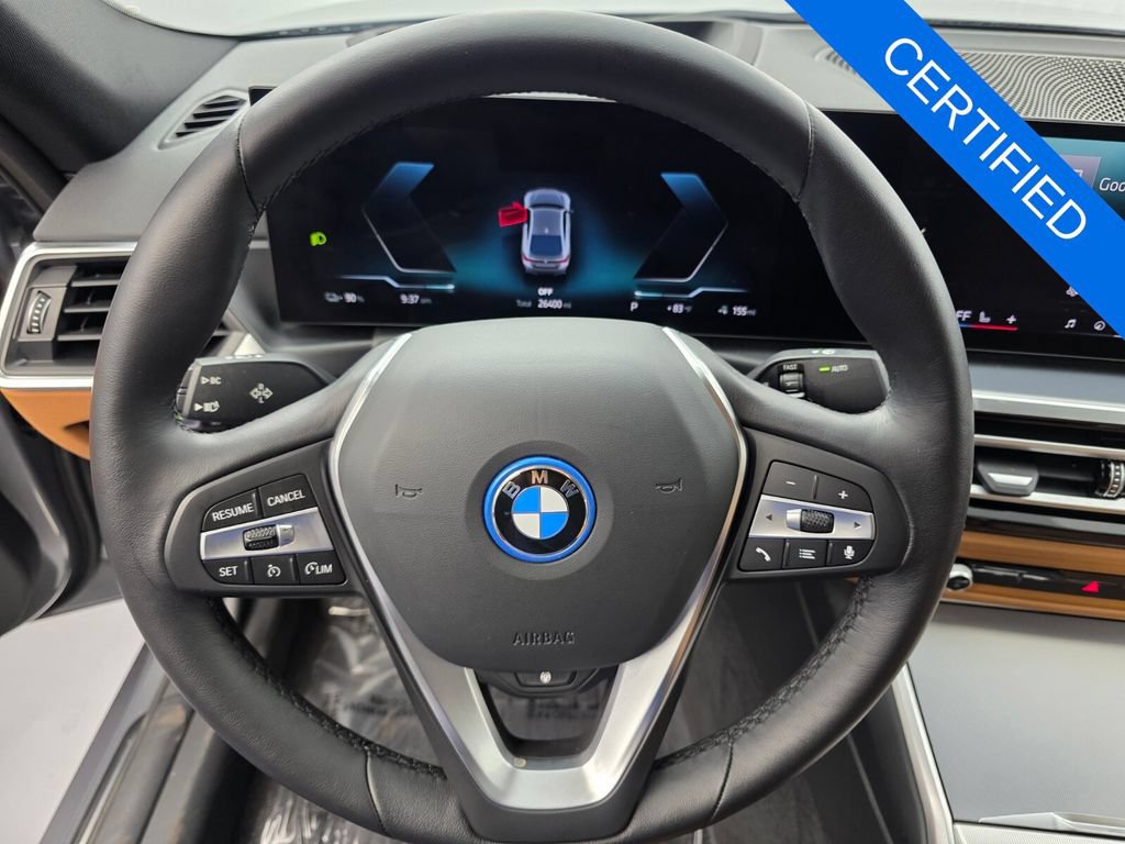 Used 2024 BMW i4 eDrive35 w/ Premium Package RWD image 18