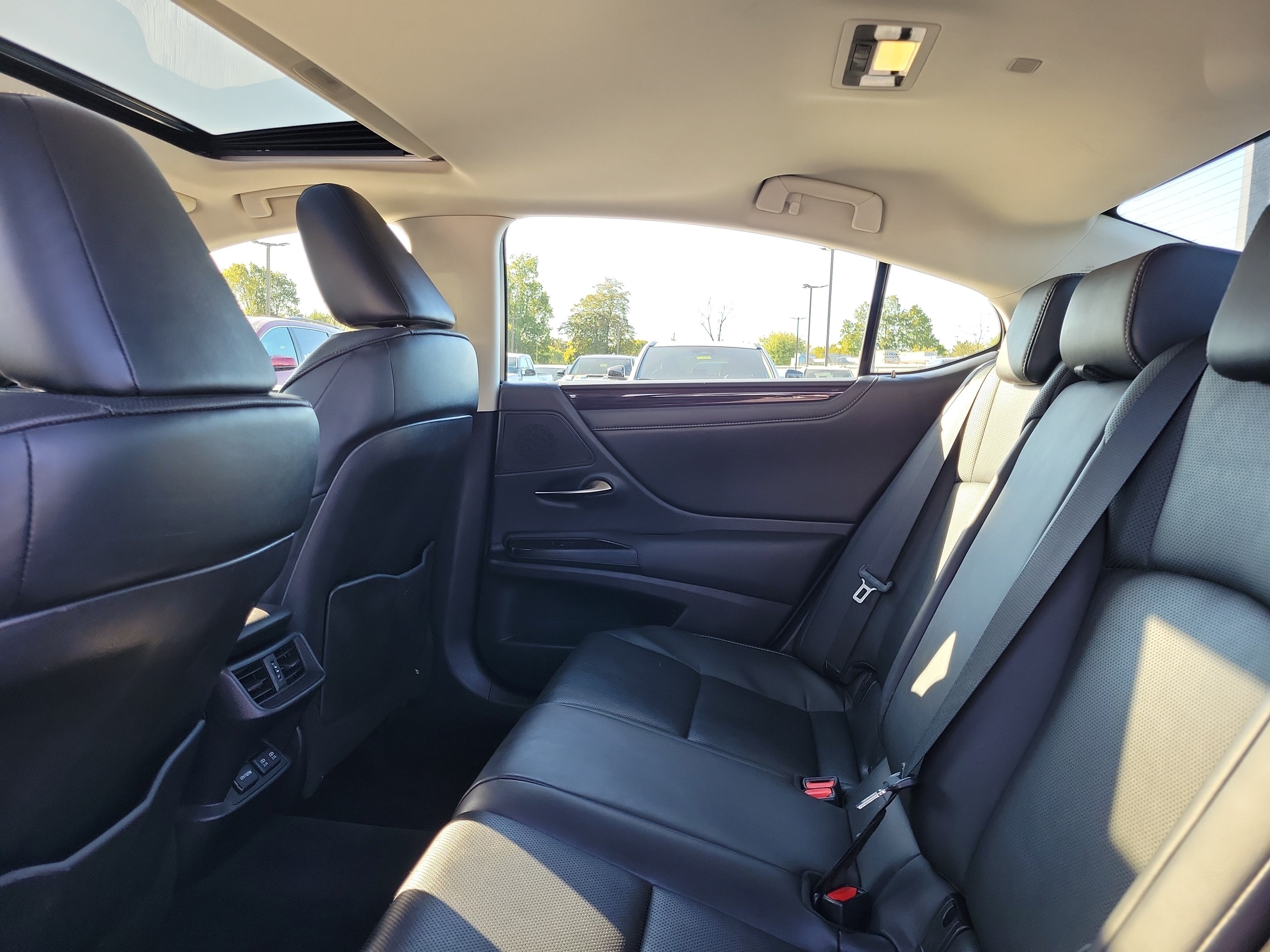 Used 2021 Lexus ES 250 w/ Premium Package AWD/4WD image 11