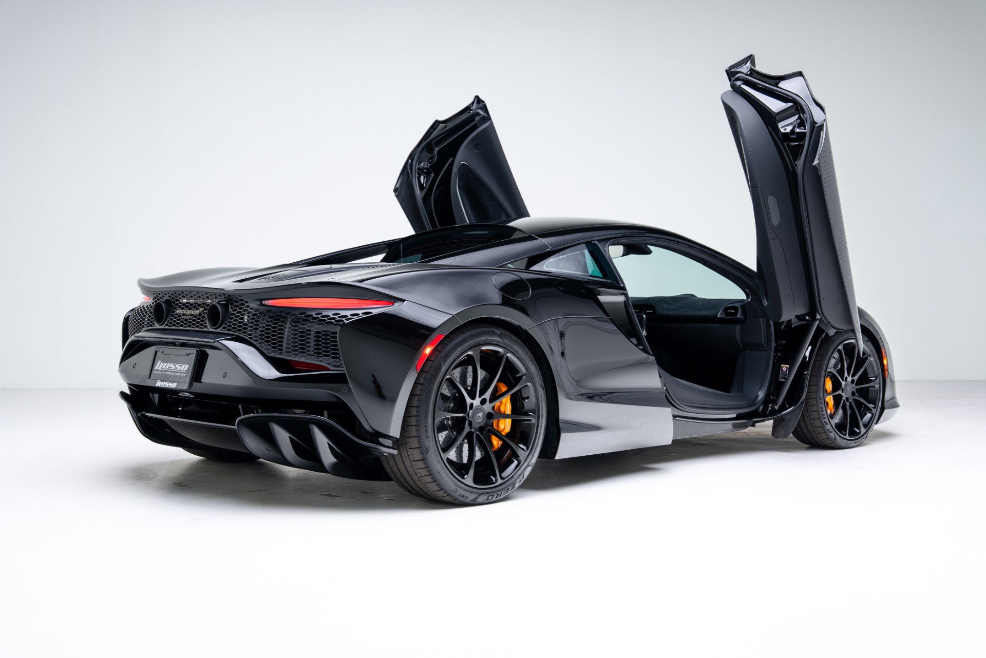 Used 2026 McLaren Artura image 38
