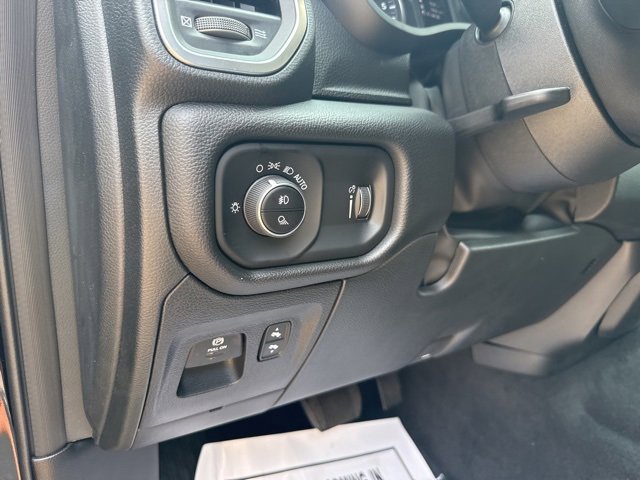 New 2026 RAM 1500 4x4 Crew Cab image 13