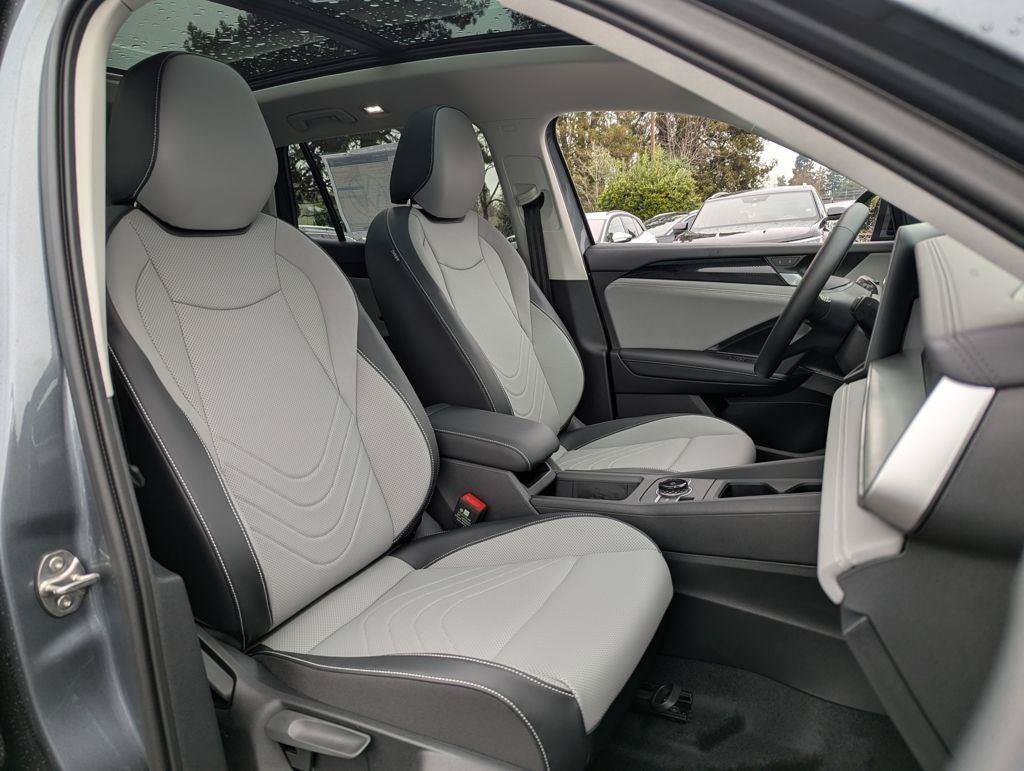 New 2026 Volkswagen Tiguan SE AWD/4WD image 33