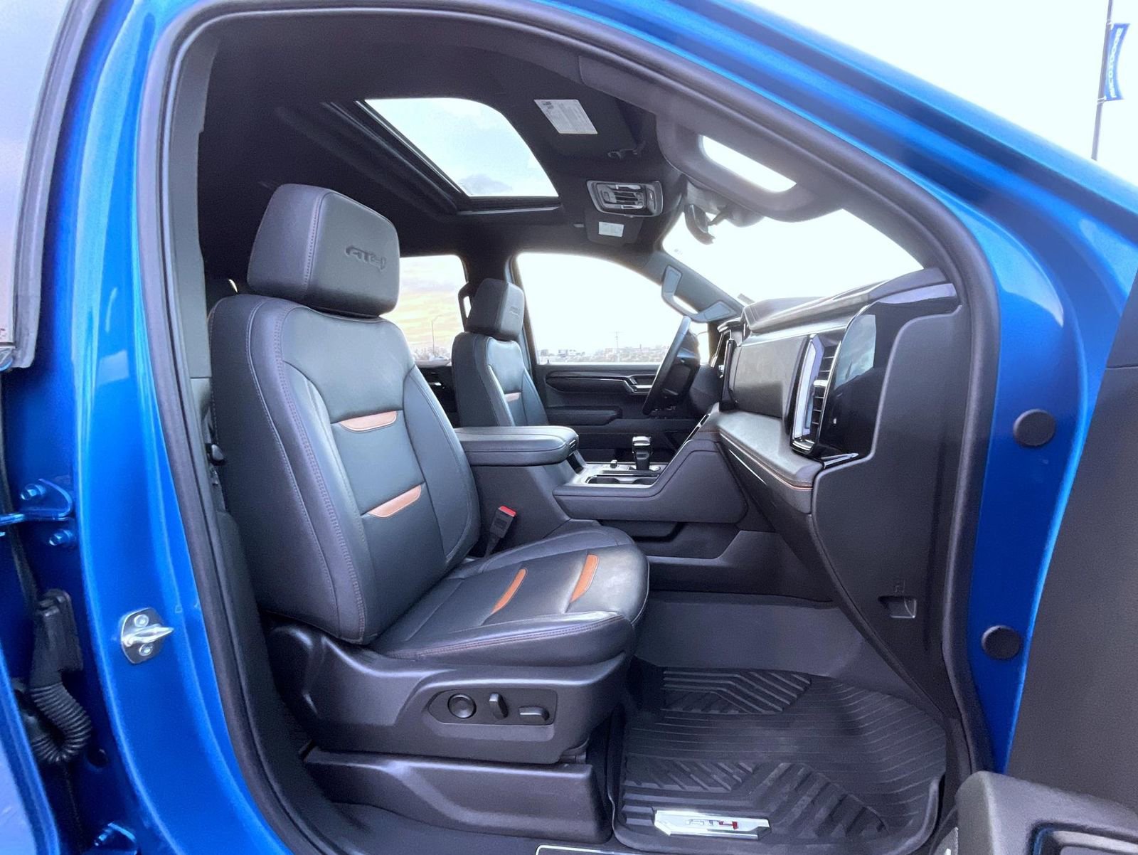 Certified 2024 GMC Sierra 1500 AT4 w/ Technology Package image 15