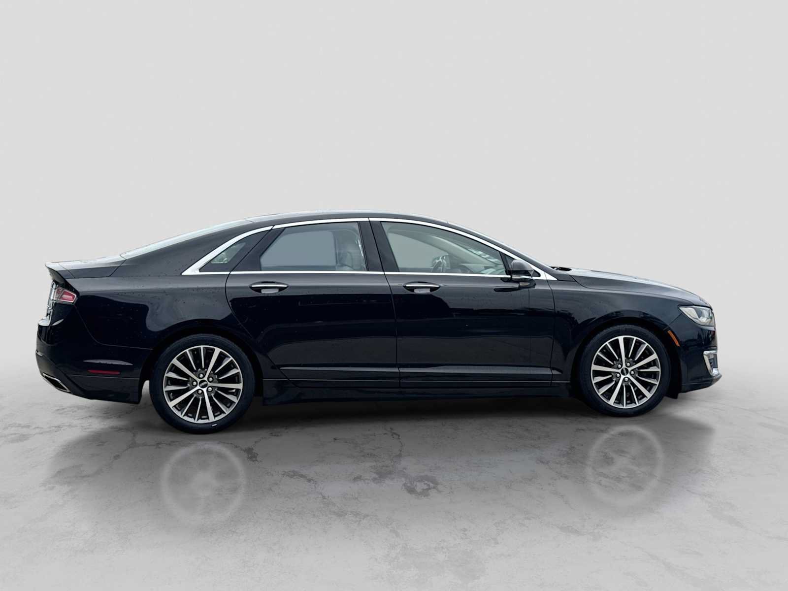 Used 2017 Lincoln MKZ Premiere AWD/4WD image 6