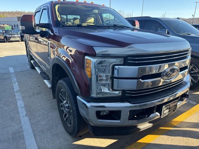 Used 2017 Ford F250 Lariat w/ Lariat Value Package image 3