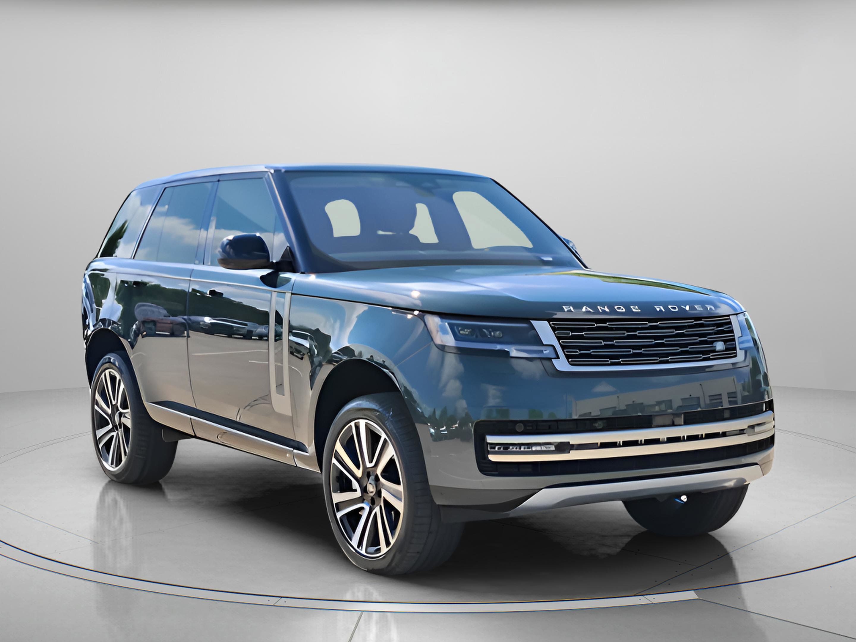 Used 2023 Land Rover Range Rover SE image 4