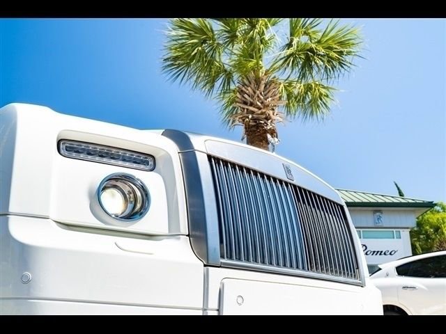 Used 2009 Rolls-Royce Phantom Drophead Coupe image 4