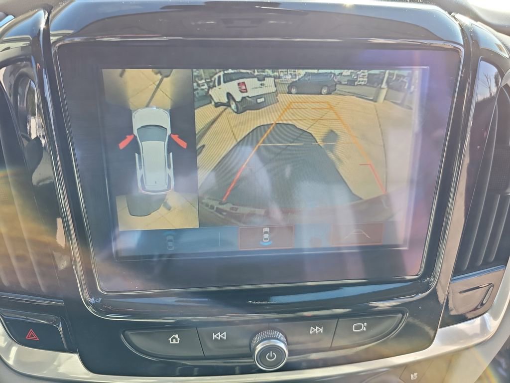 Used 2018 Chevrolet Traverse Premier w/ Driver Confidence II Package image 16