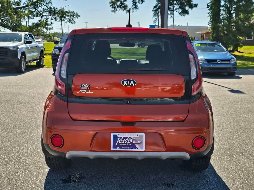 Used 2019 Kia Soul + FWD image 4