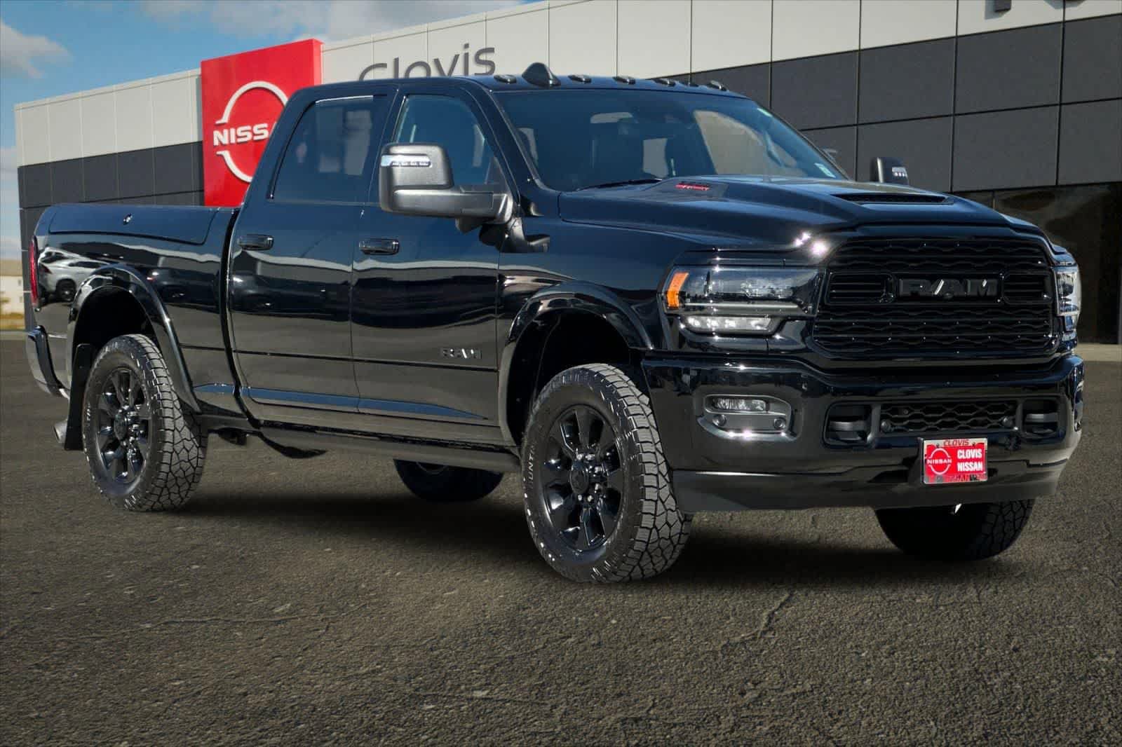 Used 2024 RAM 3500 Limited AWD/4WD image 10
