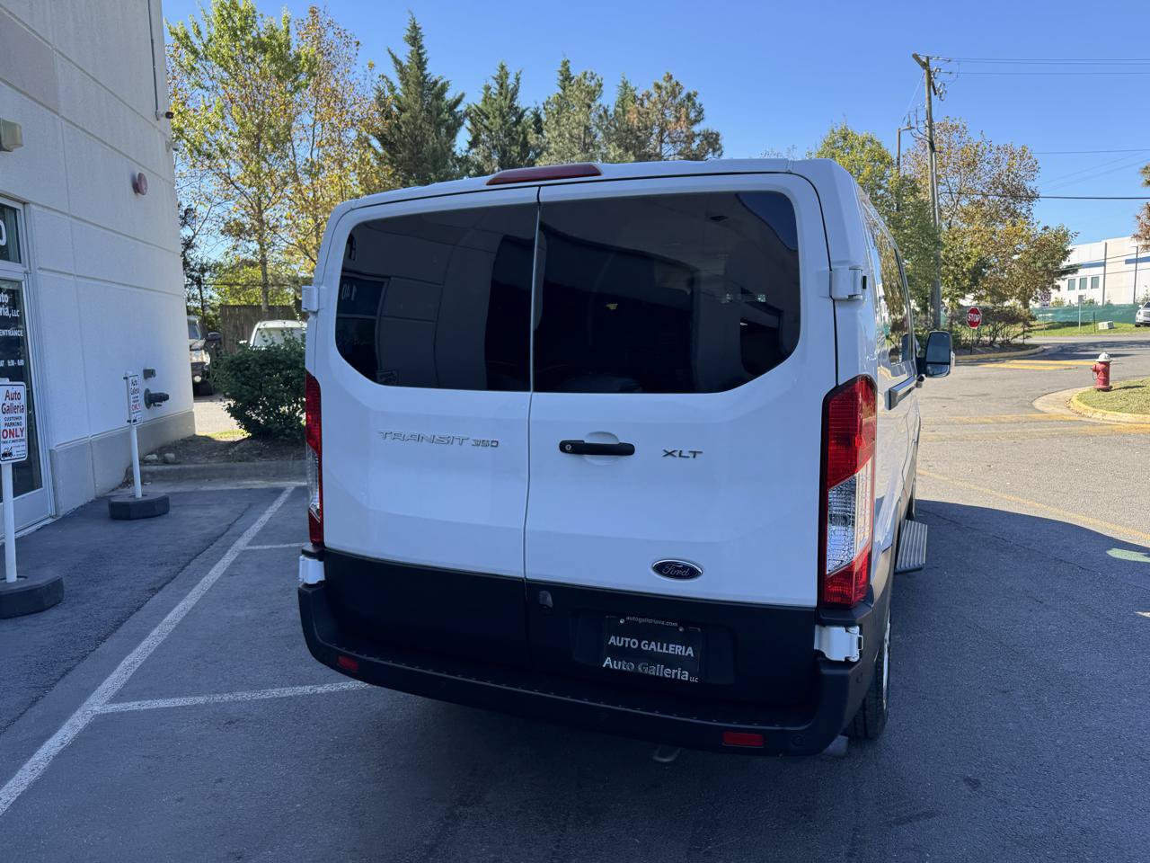 Used 2023 Ford Transit 350 XLT RWD image 6