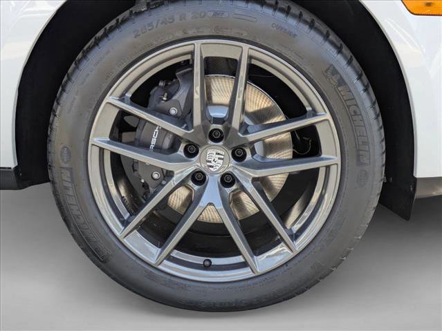 Certified 2025 Porsche Macan Turbo image 28