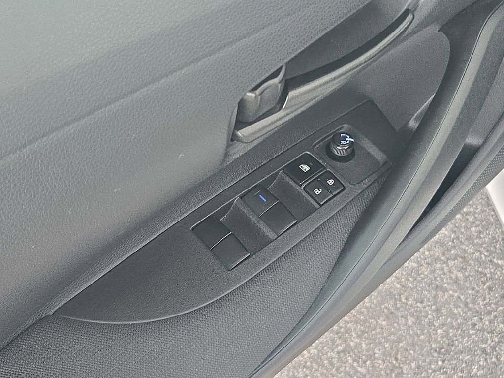 Used 2022 Toyota Corolla LE FWD image 26