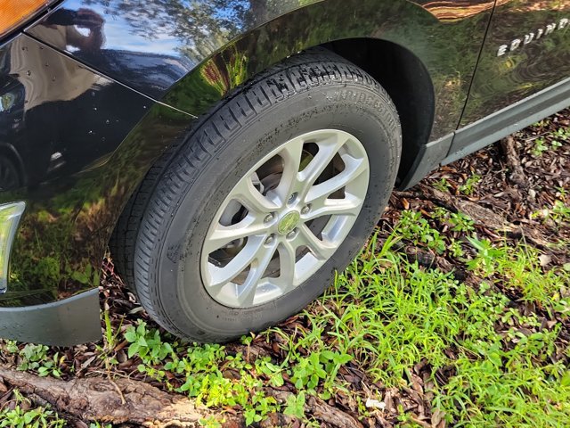 Used 2019 Chevrolet Equinox LS w/ LPO, Cargo Package FWD image 3