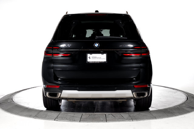 Used 2024 BMW X7 xDrive40i w/ Premium Package AWD/4WD image 4