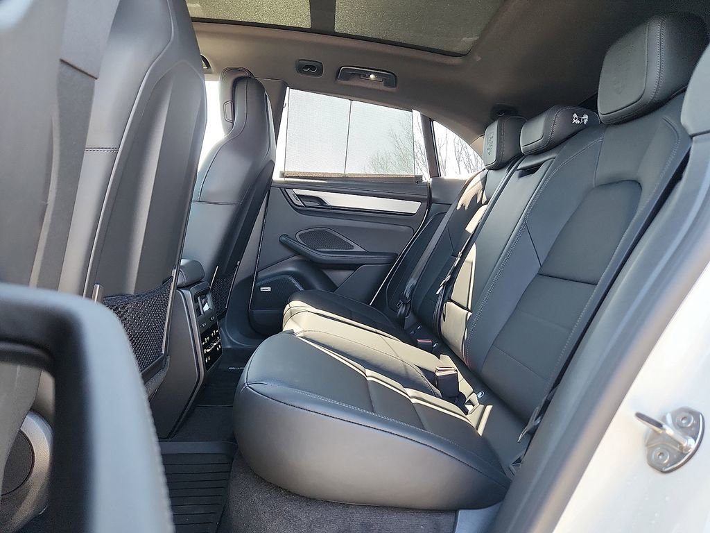 New 2026 Porsche Macan 4S Electric image 11