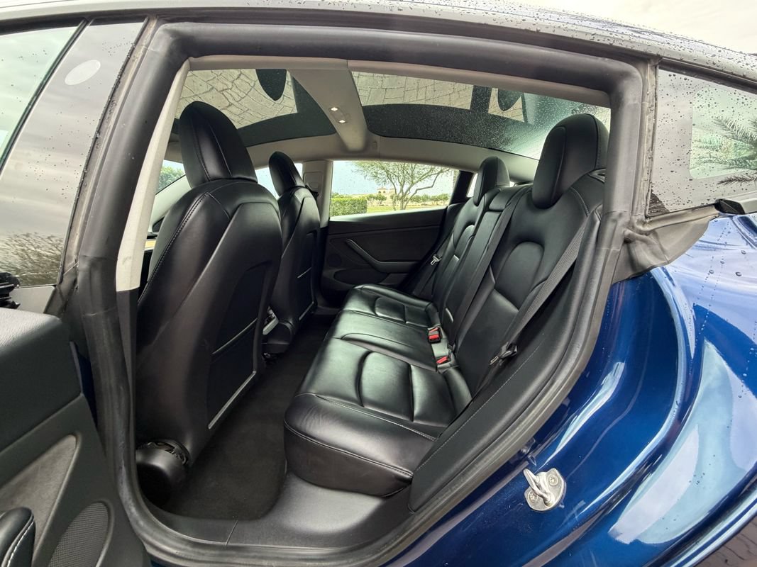 Used 2022 Tesla Model 3 Standard Range RWD image 11