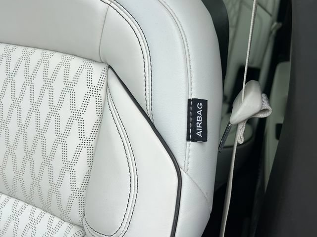 Used 2025 Lincoln Nautilus Black Label AWD/4WD image 13