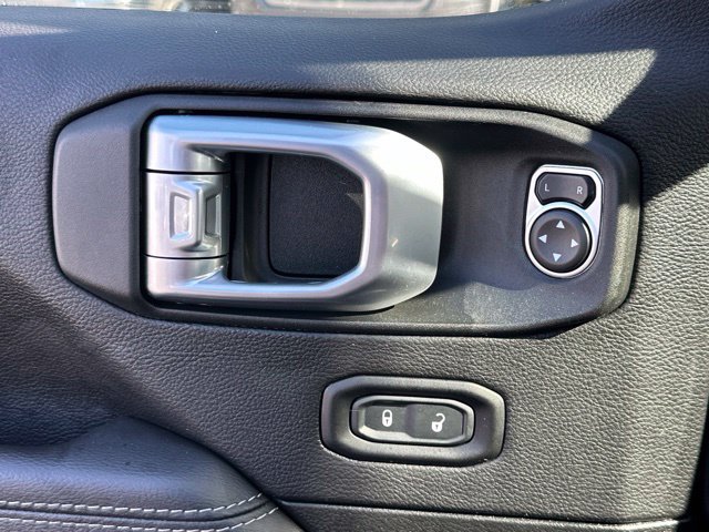 Used 2023 Jeep Wrangler Unlimited Sahara w/ Cold Weather Group AWD/4WD image 11