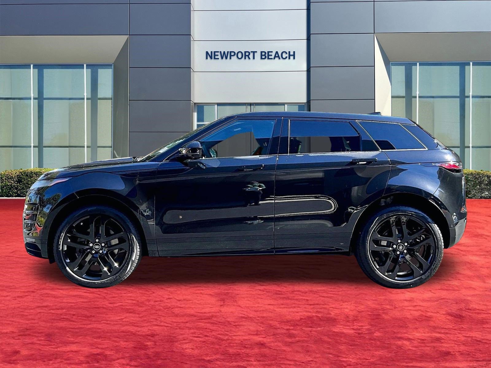 New 2026 Land Rover Range Rover Evoque Dynamic SE AWD/4WD image 2