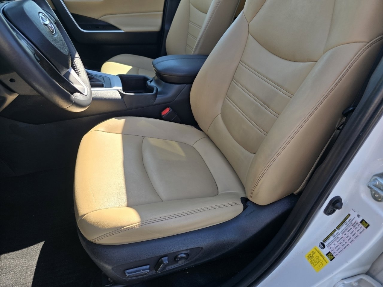 Certified 2023 Toyota RAV4 XLE Premium FWD image 22