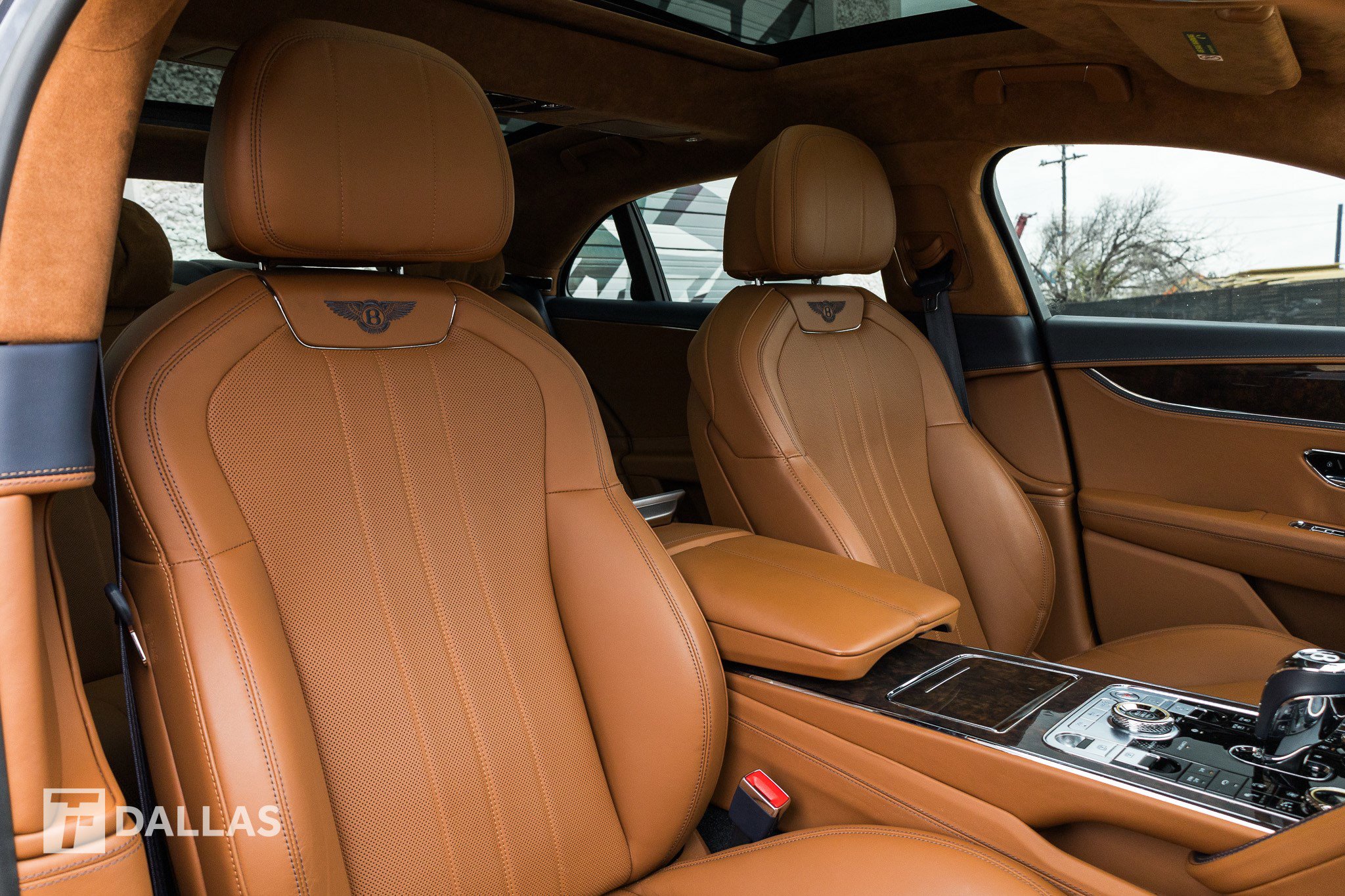 Used 2022 Bentley Flying Spur V8 image 46