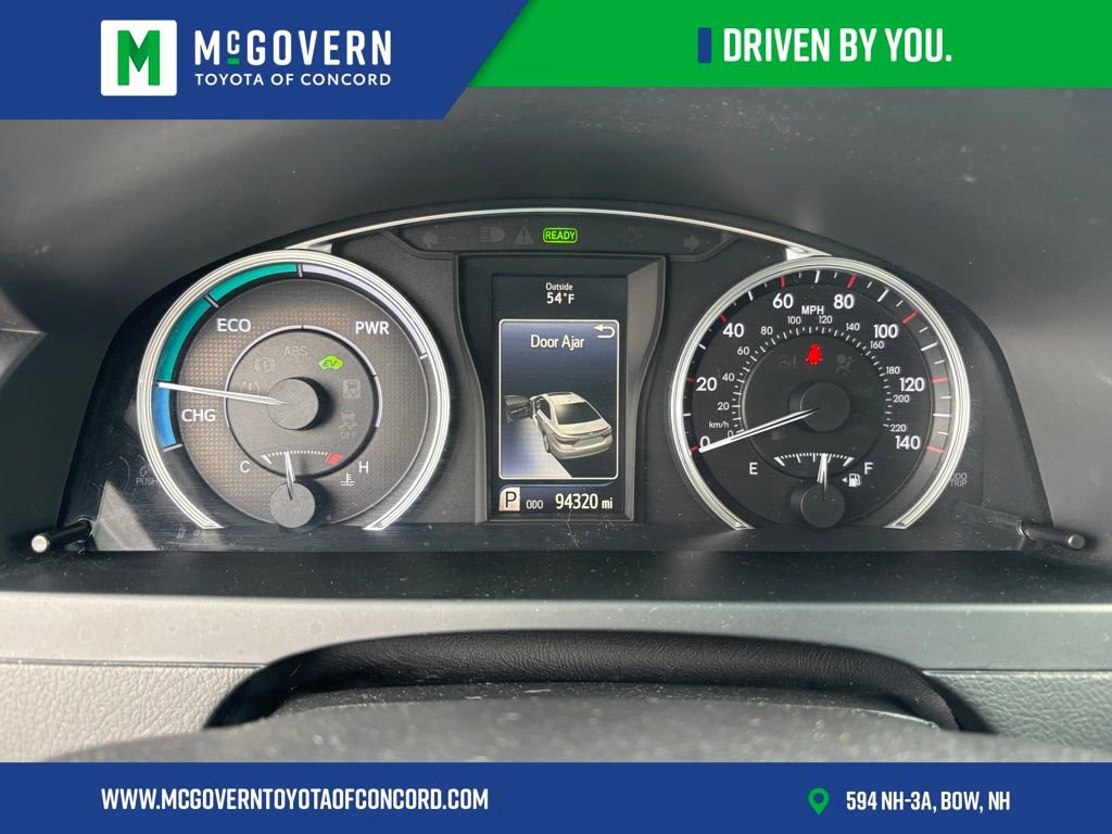 Used 2017 Toyota Camry SE w/ Moonroof Package FWD image 39