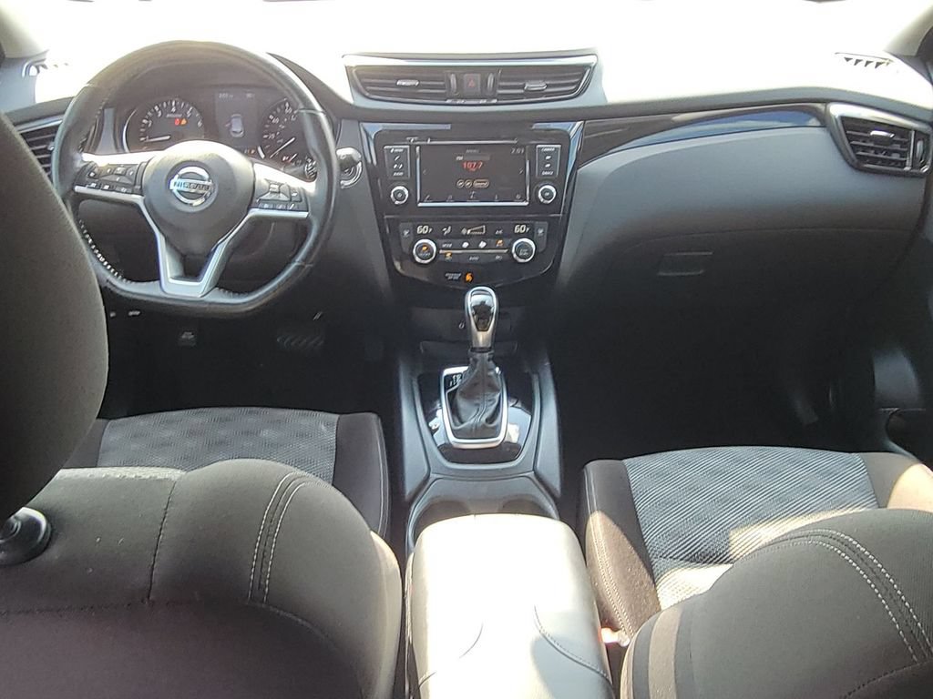 Used 2022 Nissan Rogue Sport SV FWD image 19