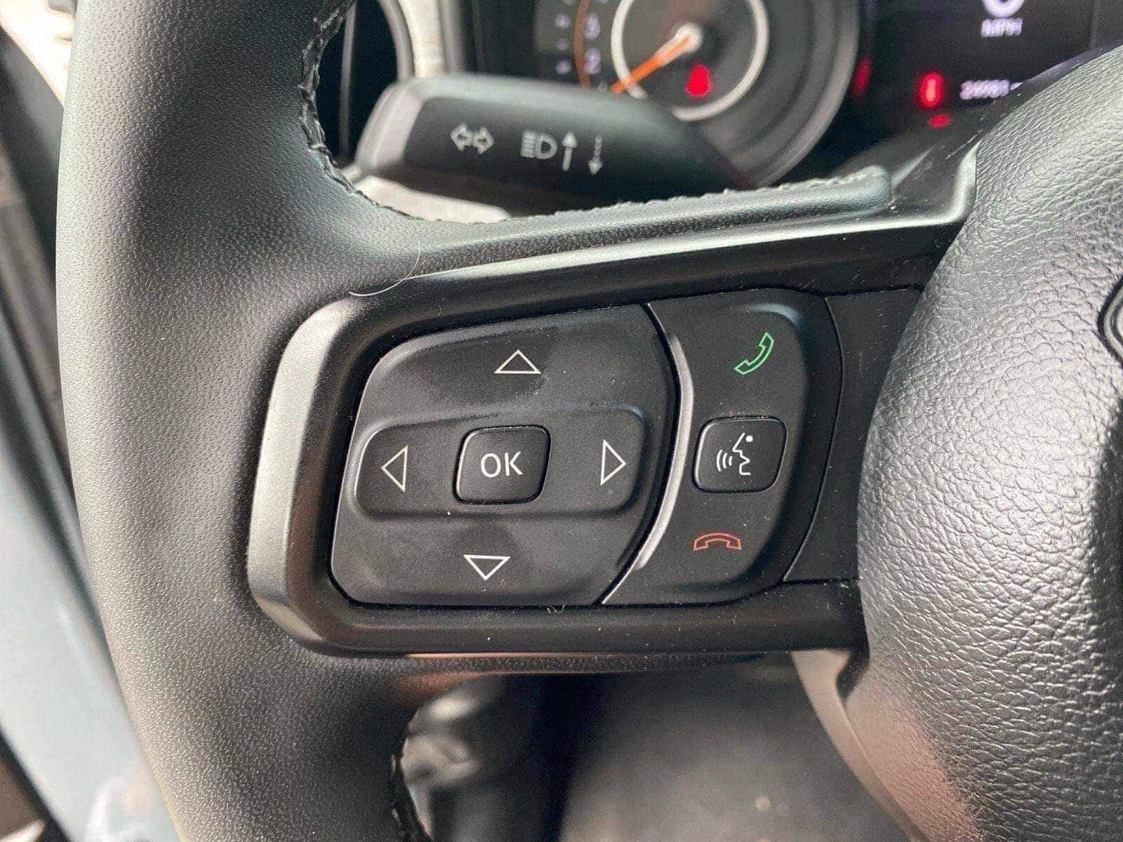 Used 2025 Jeep Wrangler Unlimited Sport AWD/4WD image 17