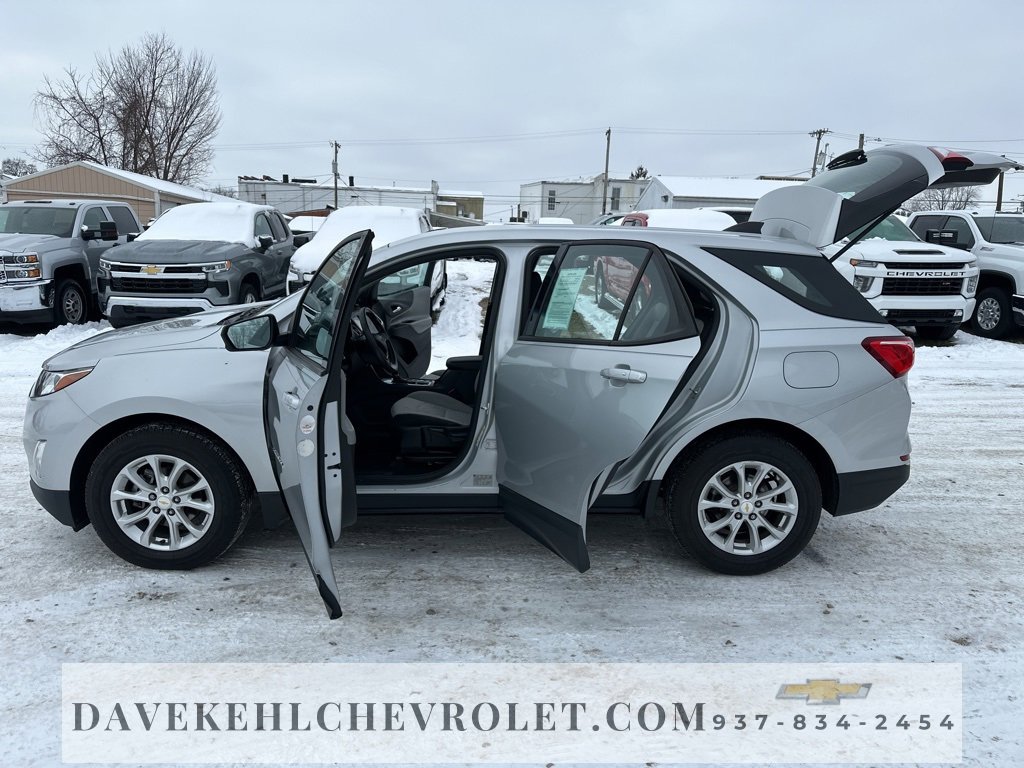 Used 2018 Chevrolet Equinox LS image 22