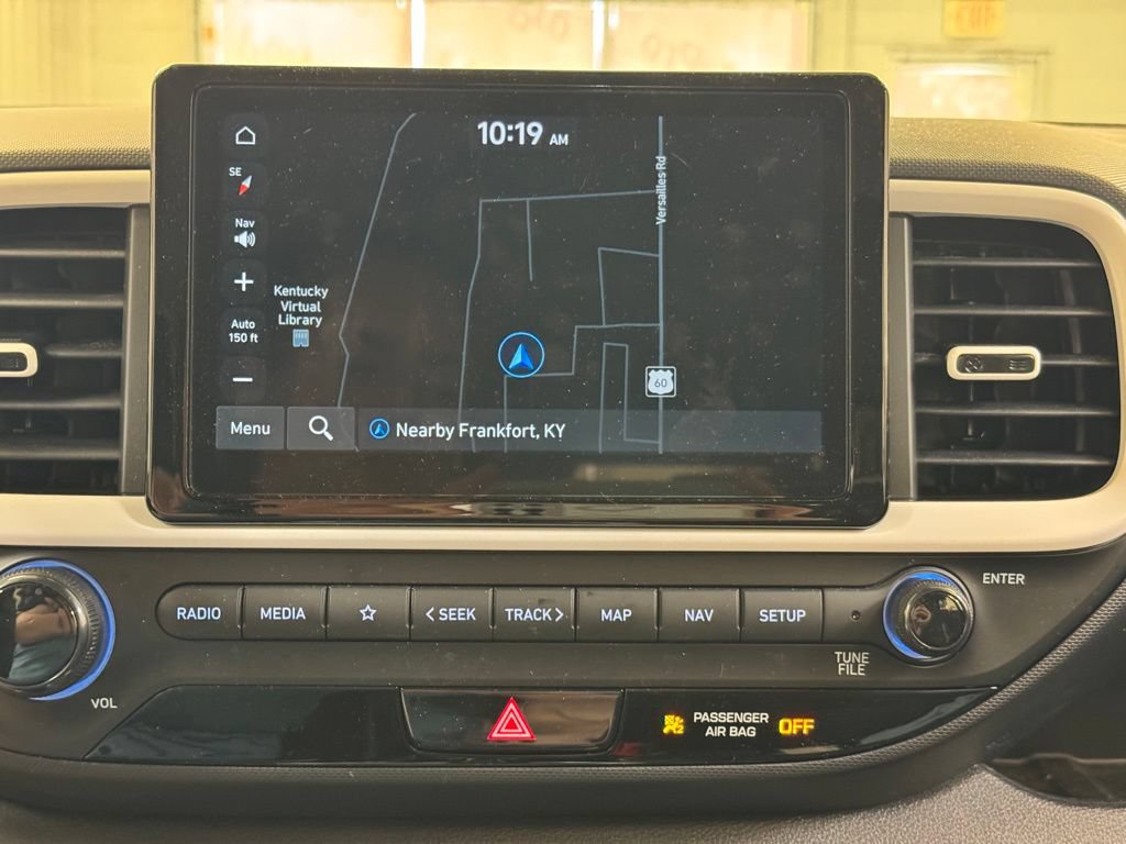 Used 2025 Hyundai Venue Limited FWD image 36