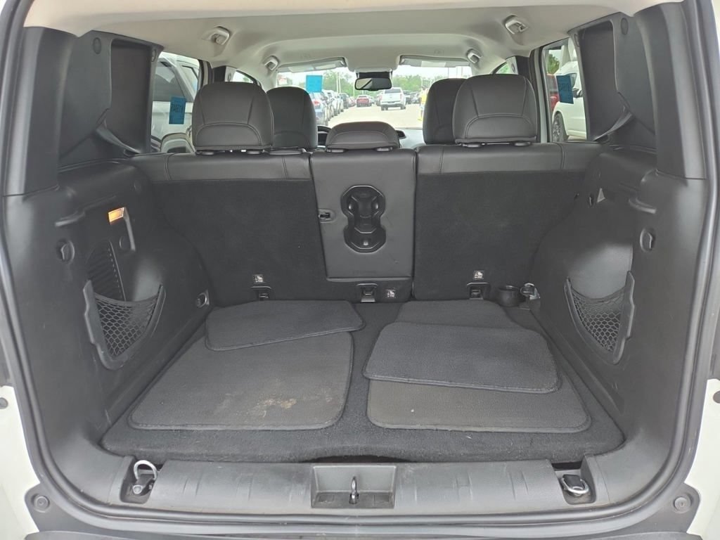 Used 2019 Jeep Renegade Trailhawk AWD/4WD image 6