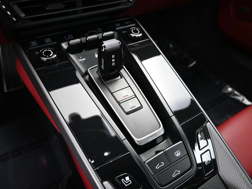 Certified 2024 Porsche 911 Carrera RWD image 25