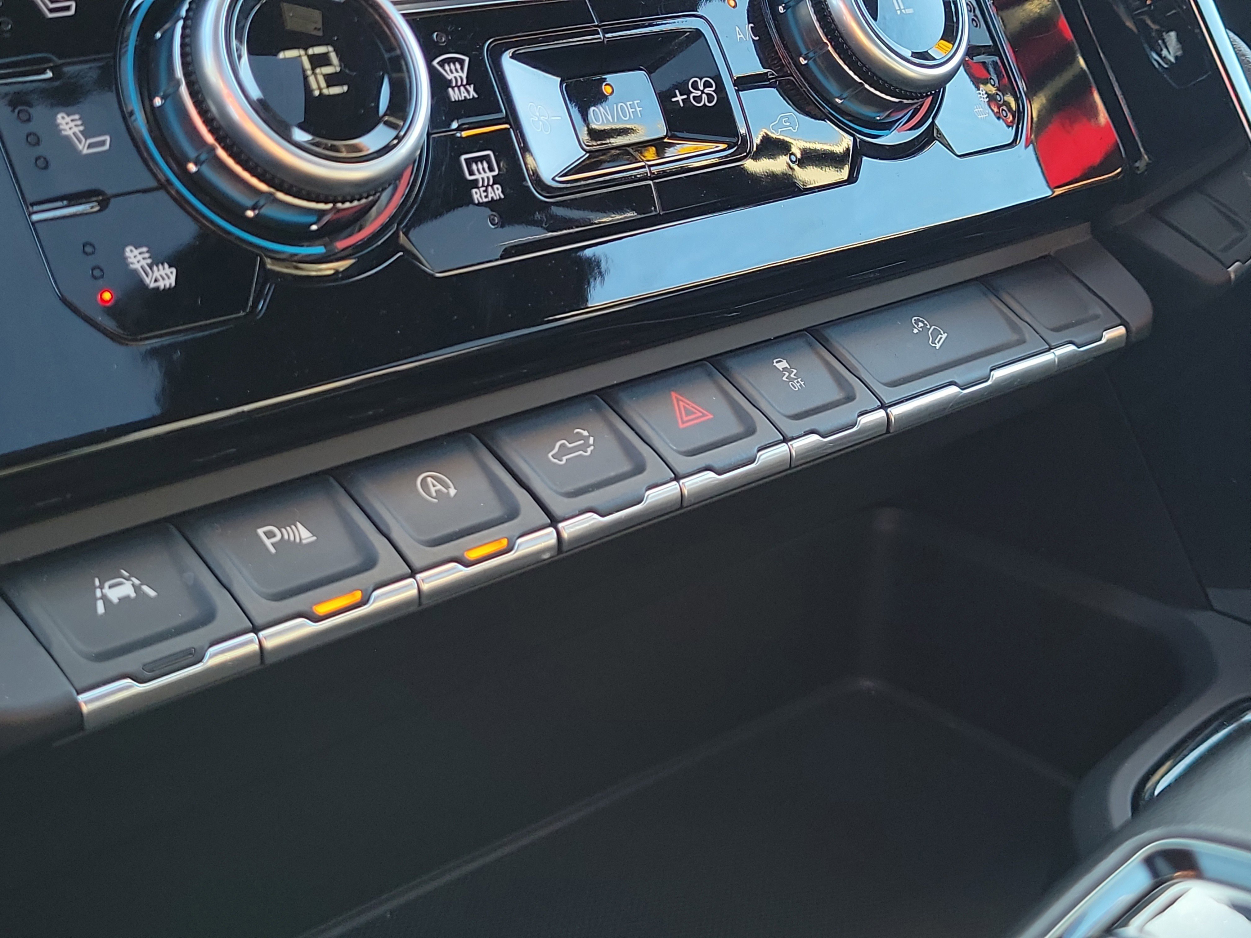 Used 2024 GMC Sierra 1500 AT4 w/ Technology Package image 29