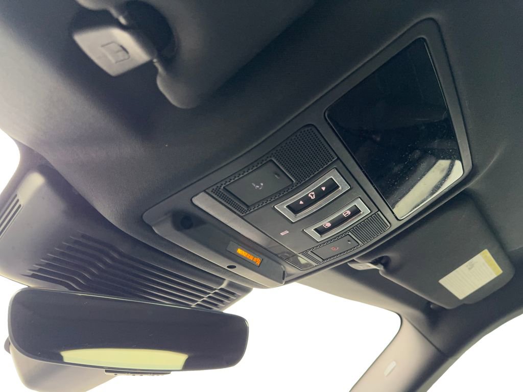 Used 2025 Land Rover Range Rover Evoque S image 72