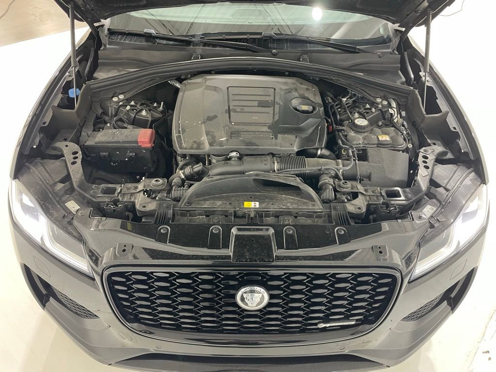 Used 2024 Jaguar F-PACE R-Dynamic S image 6