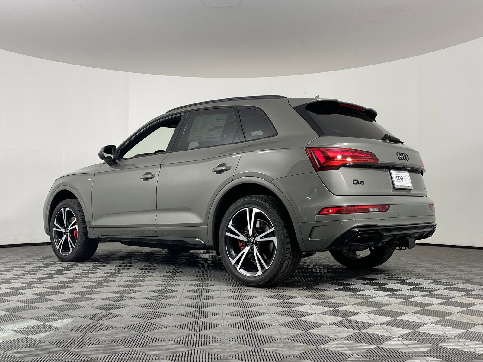 New 2025 Audi Q5 2.0T Premium Plus w/ Premium Plus Package image 18