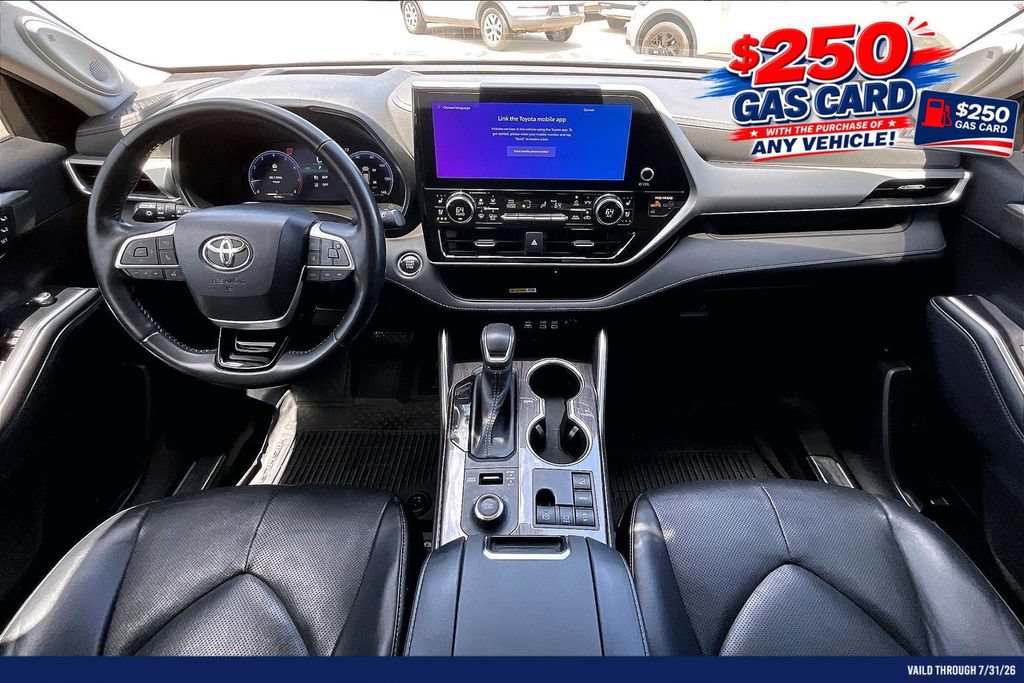 Used 2023 Toyota Highlander Platinum AWD/4WD image 15