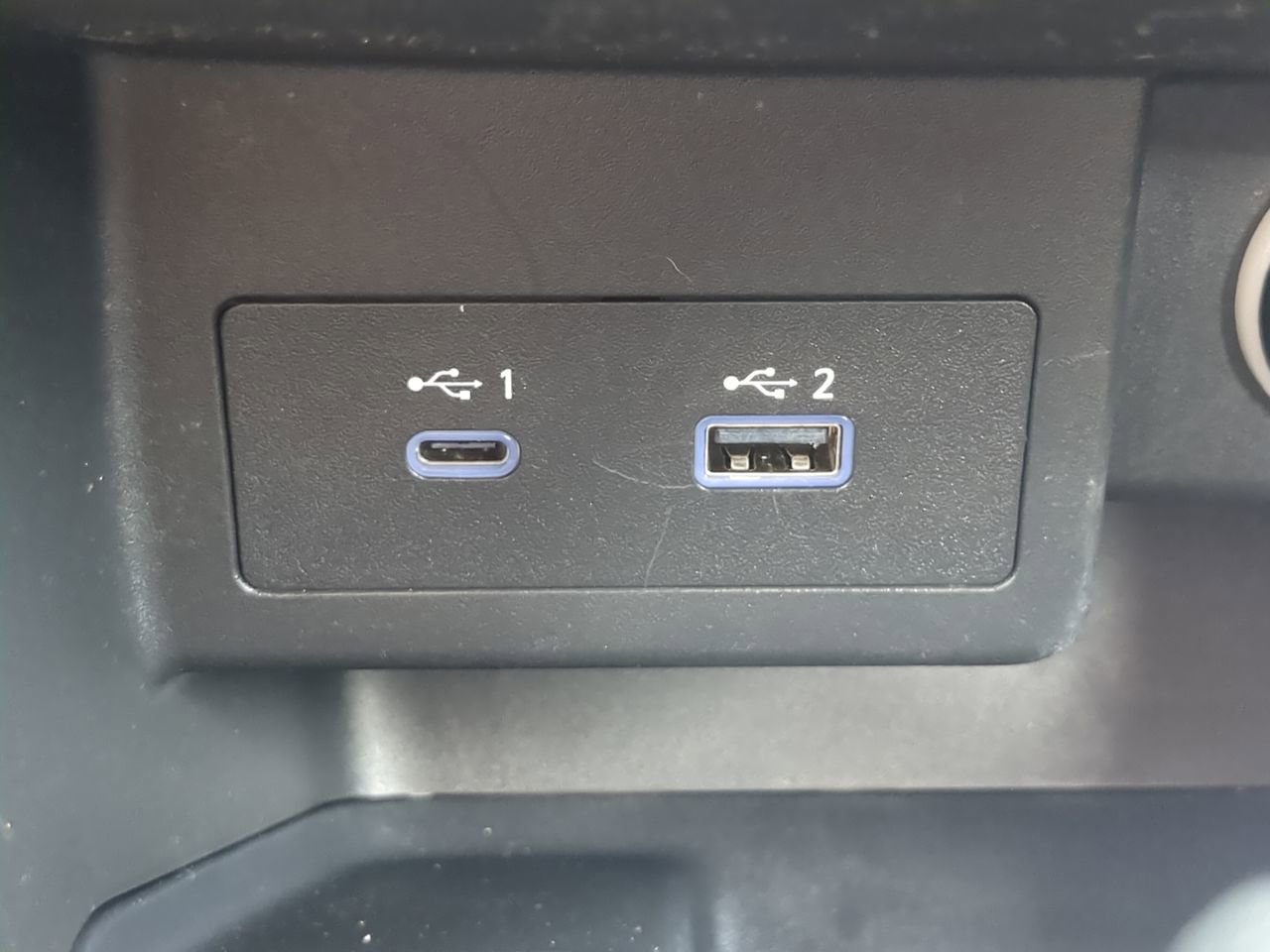 Used 2024 Nissan Kicks SV FWD image 19