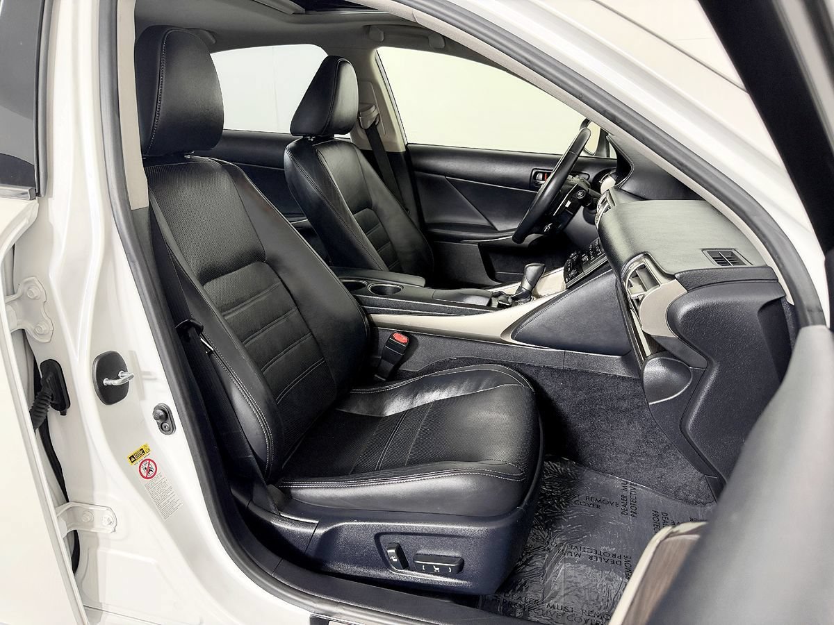 Used 2014 Lexus IS 250 w/ Luxury Package w/Gray Wood RWD image 46