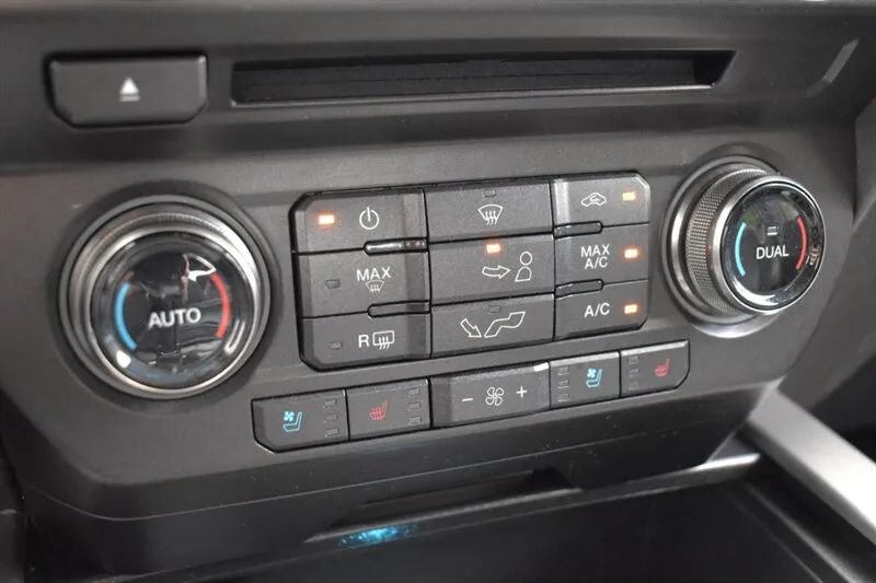Used 2018 Ford F150 Raptor w/ Equipment Group 802A Luxury AWD/4WD image 30