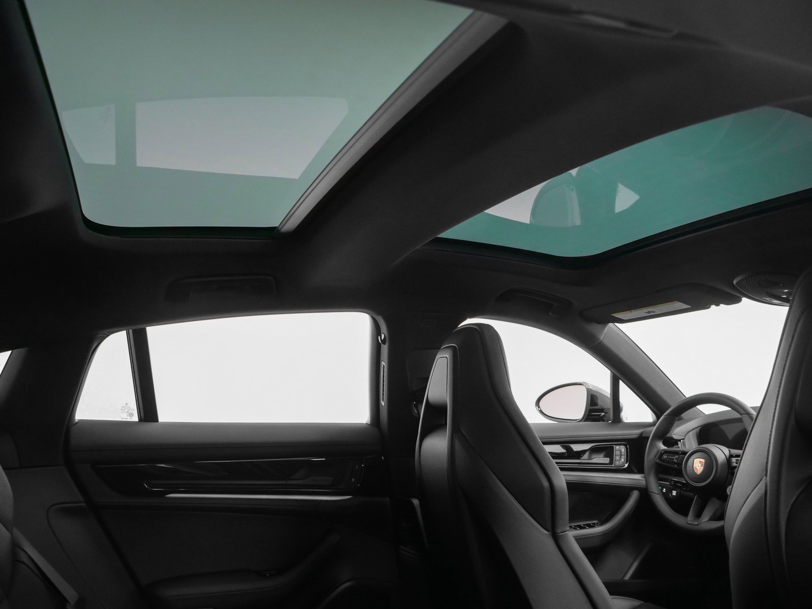 Certified 2025 Porsche Panamera 4 image 25