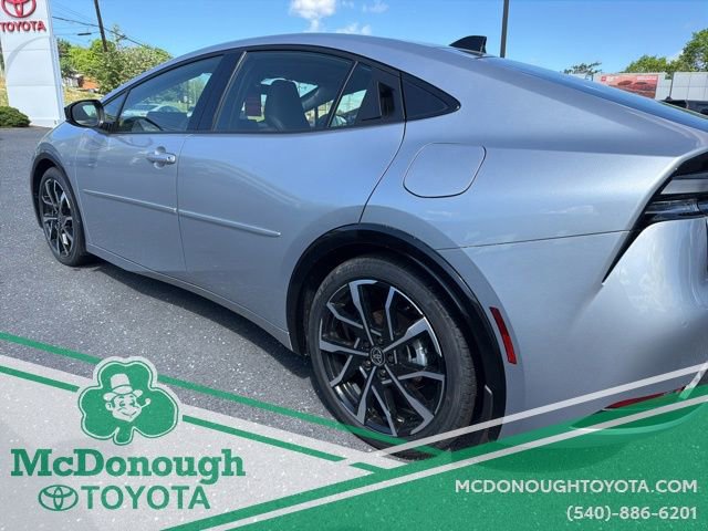 New 2026 Toyota Prius Plug-In Hybrid FWD image 6