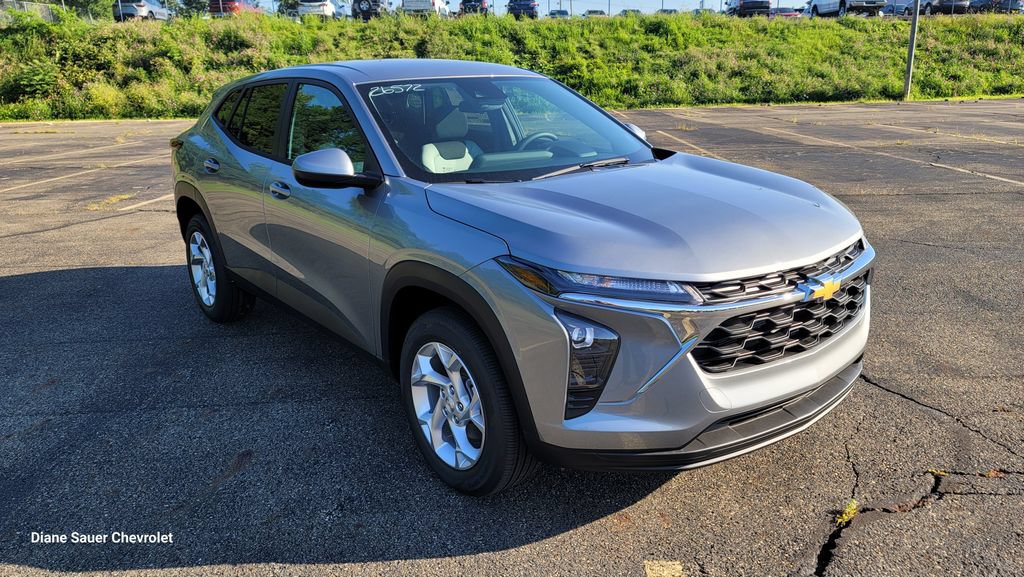 New 2026 Chevrolet Trax LS w/ LS Convenience Package FWD image 16